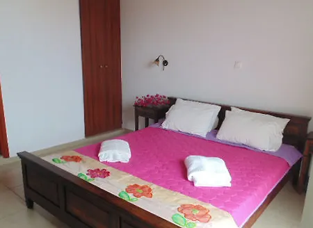 Daktilidis Village Hotel apartamentowy