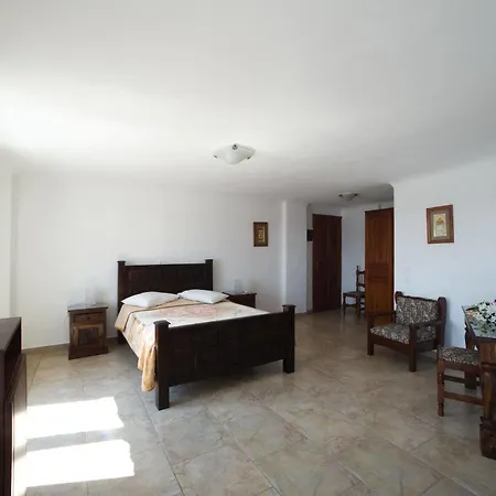 Lägenhetshotell Daktilidis Village 3*